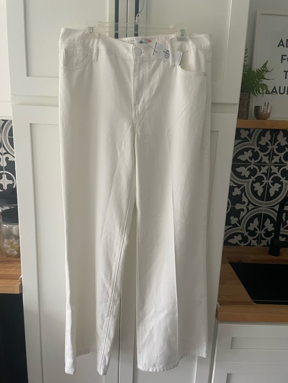 CAbi 12 long NWT Ashbury Jean white - Picture 2 of 2